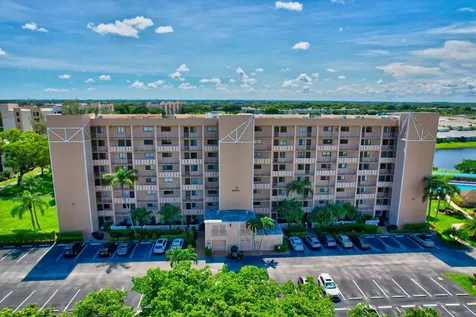 6866 Huntington Lane Delray Beach FL 33446
