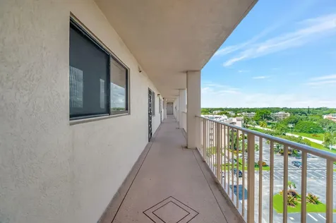 6866 Huntington Lane Delray Beach FL 33446