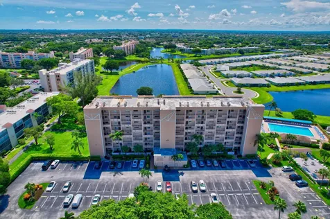 6866 Huntington Lane Delray Beach FL 33446