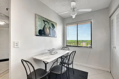 6866 Huntington Lane Delray Beach FL 33446