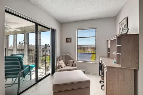 6866 Huntington Lane Delray Beach FL 33446