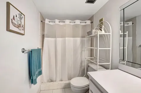 6866 Huntington Lane Delray Beach FL 33446