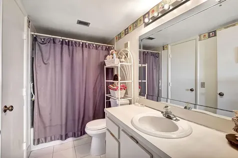 6866 Huntington Lane Delray Beach FL 33446