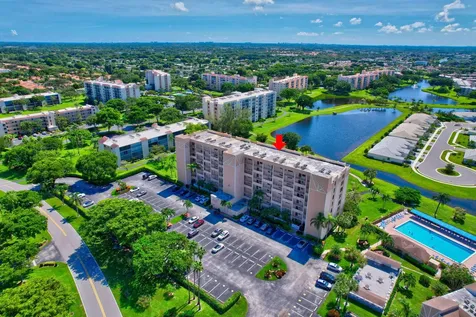 6866 Huntington Lane Delray Beach FL 33446
