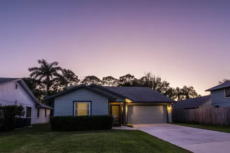 6690 Se Raintree Avenue Stuart FL 34997