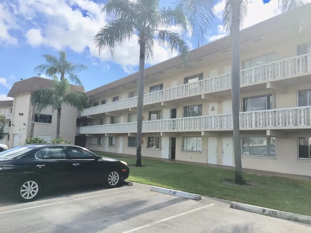 400 Village Green Circle Palm Springs FL 33461