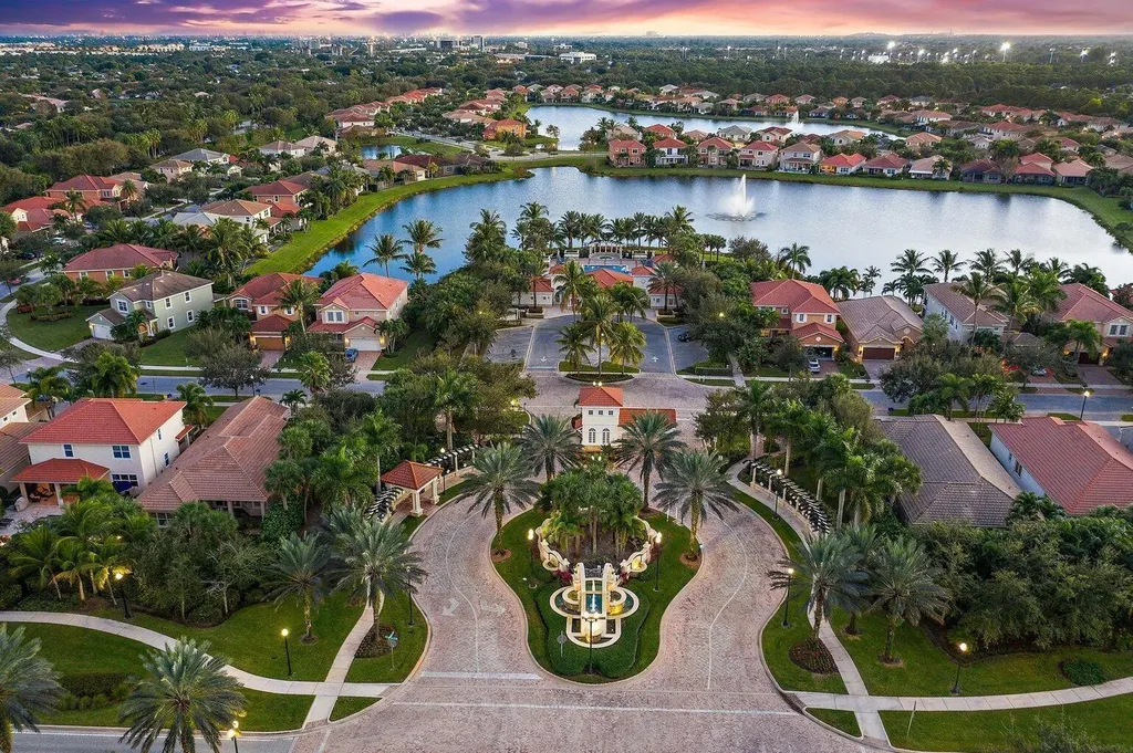 12085 Aviles Circle Palm Beach Gardens FL 33418