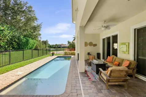 12085 Aviles Circle Palm Beach Gardens FL 33418