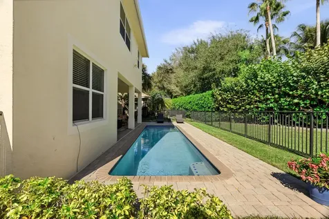 12085 Aviles Circle Palm Beach Gardens FL 33418