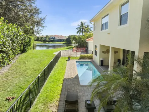 12085 Aviles Circle Palm Beach Gardens FL 33418