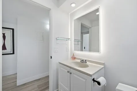 193 Burgundy E Delray Beach FL 33484