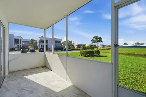 193 Burgundy E Delray Beach FL 33484