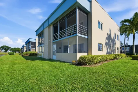 193 Burgundy E Delray Beach FL 33484