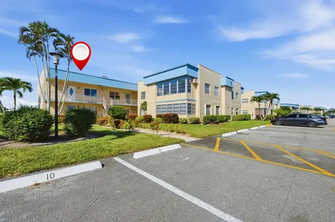 193 Burgundy E Delray Beach FL 33484