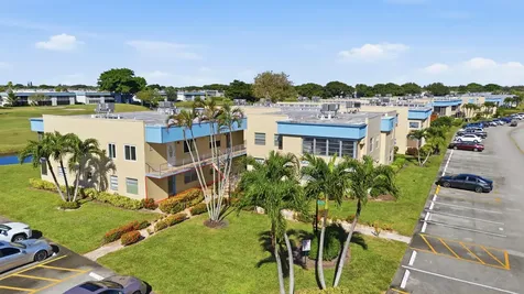 193 Burgundy E Delray Beach FL 33484