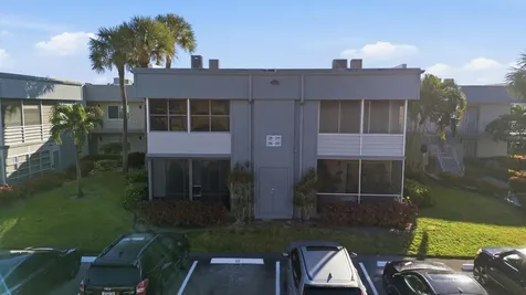 321 Piedmont G Delray Beach FL 33484