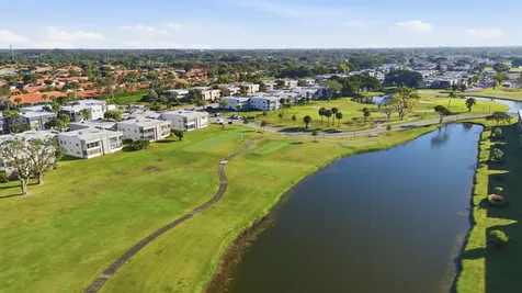 321 Piedmont G Delray Beach FL 33484