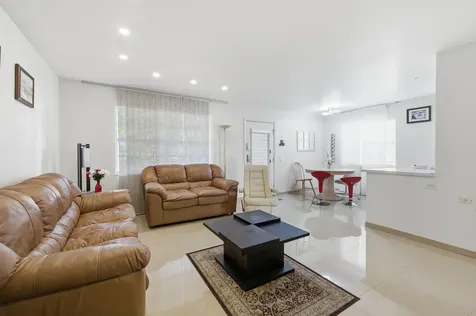 321 Piedmont G Delray Beach FL 33484