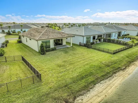 11249 Sw Pietra Way Port Saint Lucie FL 34987