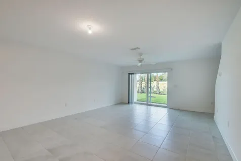 6875 Broadwater Lane Lake Worth FL 33467