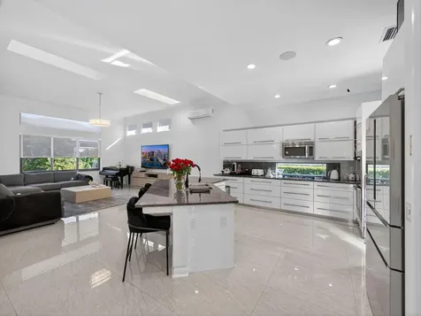 125 Pembroke Drive Palm Beach Gardens FL 33418