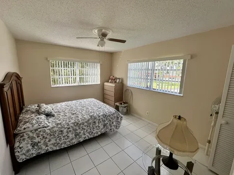5300 Washington Street Hollywood FL 33021