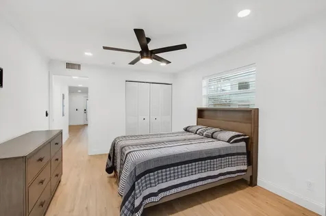 449 Normandy J Delray Beach FL 33484