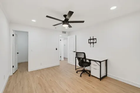 449 Normandy J Delray Beach FL 33484