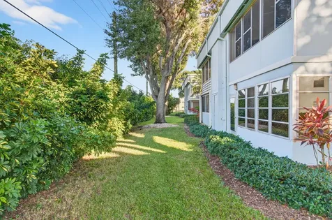 449 Normandy J Delray Beach FL 33484