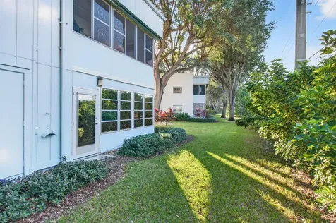 449 Normandy J Delray Beach FL 33484