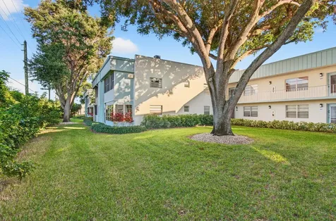 449 Normandy J Delray Beach FL 33484