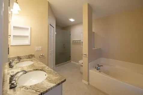 1100 W 13th Square Vero Beach FL 32960