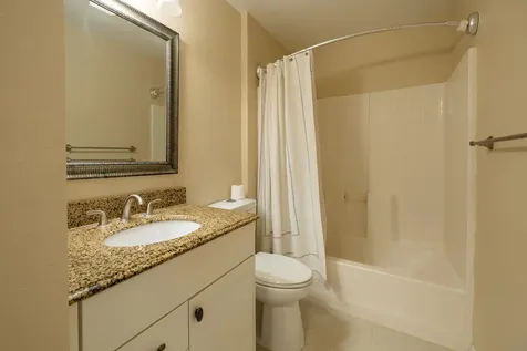 1100 W 13th Square Vero Beach FL 32960
