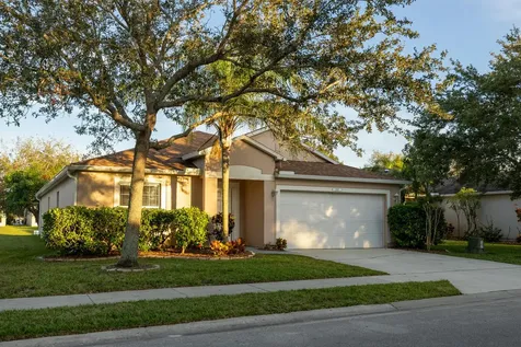 1100 W 13th Square Vero Beach FL 32960