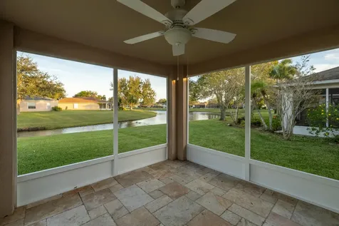1100 W 13th Square Vero Beach FL 32960