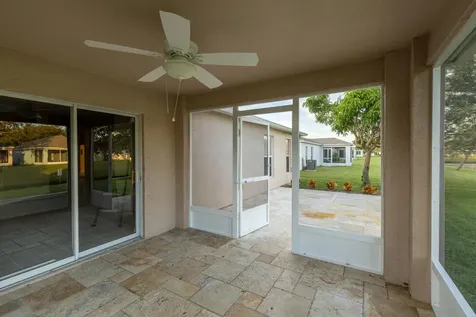 1100 W 13th Square Vero Beach FL 32960