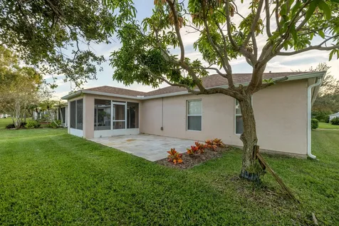 1100 W 13th Square Vero Beach FL 32960