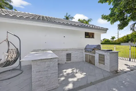 2673 Nw 64th Boulevard Boca Raton FL 33496