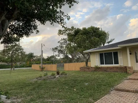 7086 Lawrence Road Boynton Beach FL 33436