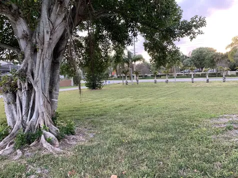 7086 Lawrence Road Boynton Beach FL 33436