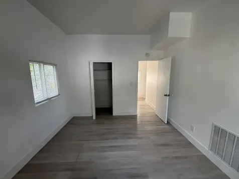 516 49th Street West Palm Beach FL 33407