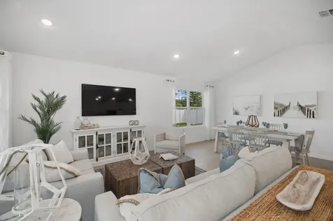 1903 Sw Ganyard Avenue Palm Bay FL 32908