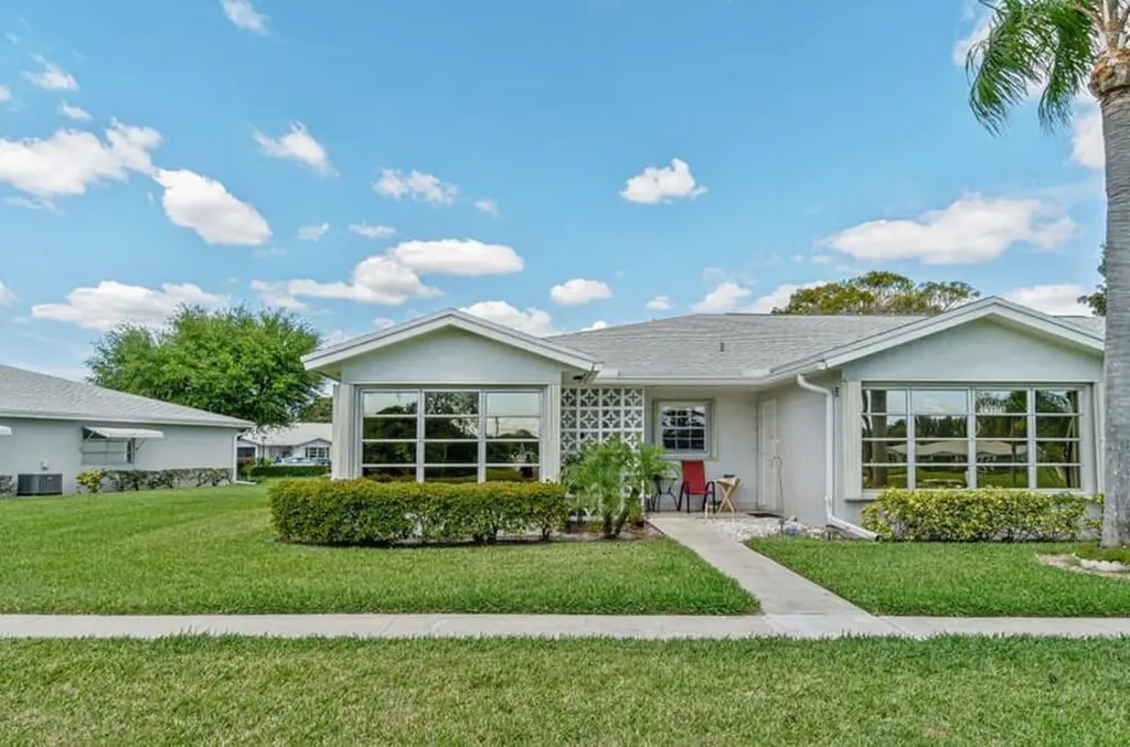 14492 Canalview Drive Delray Beach FL 33484