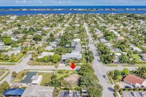 385 Hunter Street West Palm Beach FL 33405