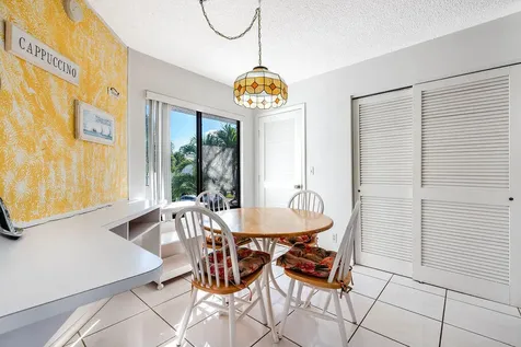 7689 Glendevon Lane Delray Beach FL 33446
