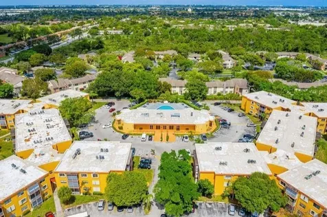 4374 Nw 9th Avenue Deerfield Beach FL 33064