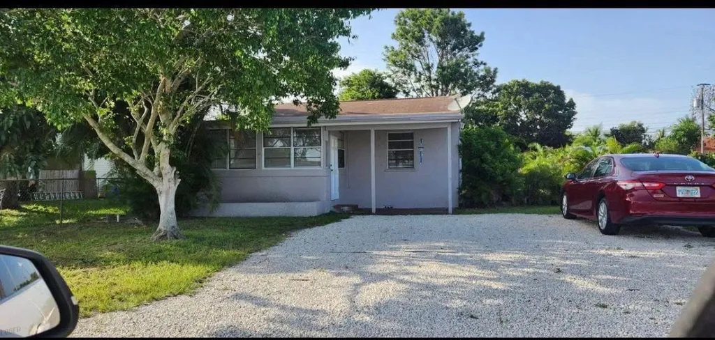 4397 Tellin Avenue West Palm Beach FL 33406