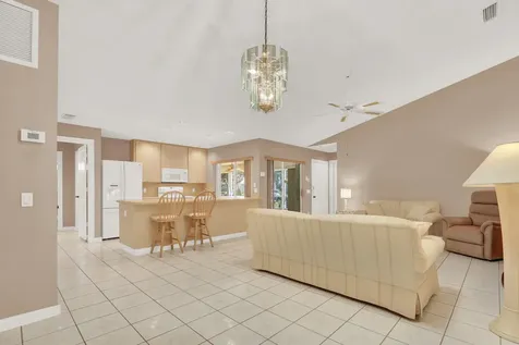 1255 Nw Sun Terrace Circle Port Saint Lucie FL 34986