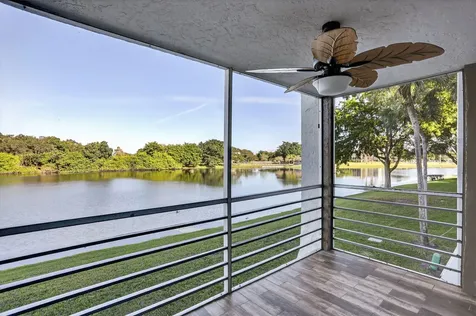 9450 Poinciana Place Davie FL 33324