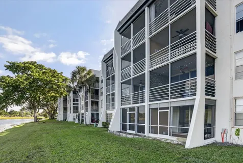 9450 Poinciana Place Davie FL 33324